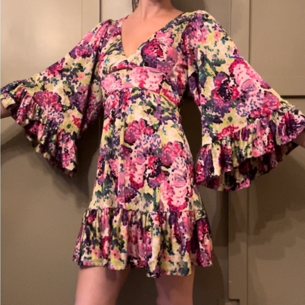 Betsey Johnson Collection Satin Bell Sleeve Dress Hydrangea Floral Print Size 0
